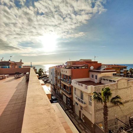 Beautiful Renovated Apartment With Air Conditioning Just Steps From The Sea In Playa San Juan Ngoại thất bức ảnh