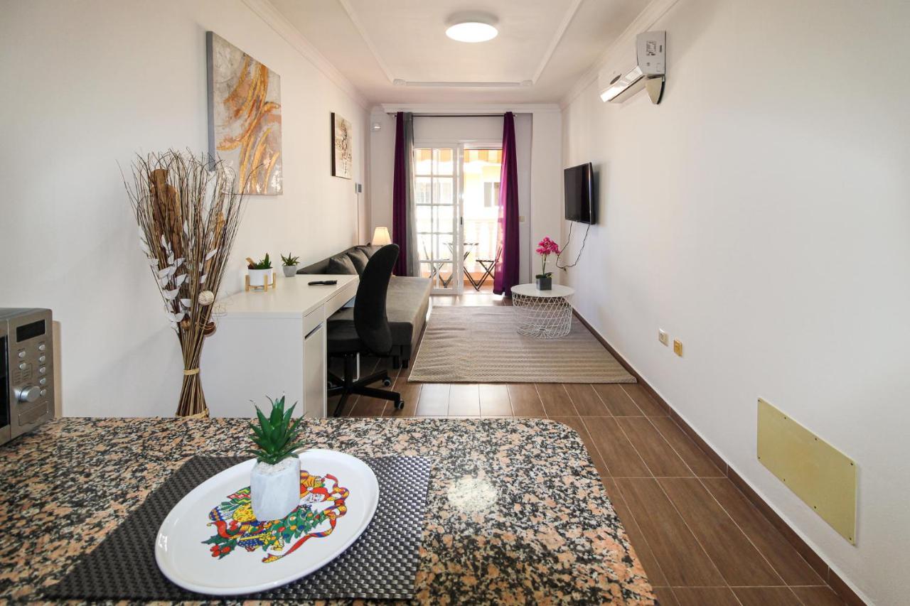 Beautiful Renovated Apartment With Air Conditioning Just Steps From The Sea In Playa San Juan Ngoại thất bức ảnh