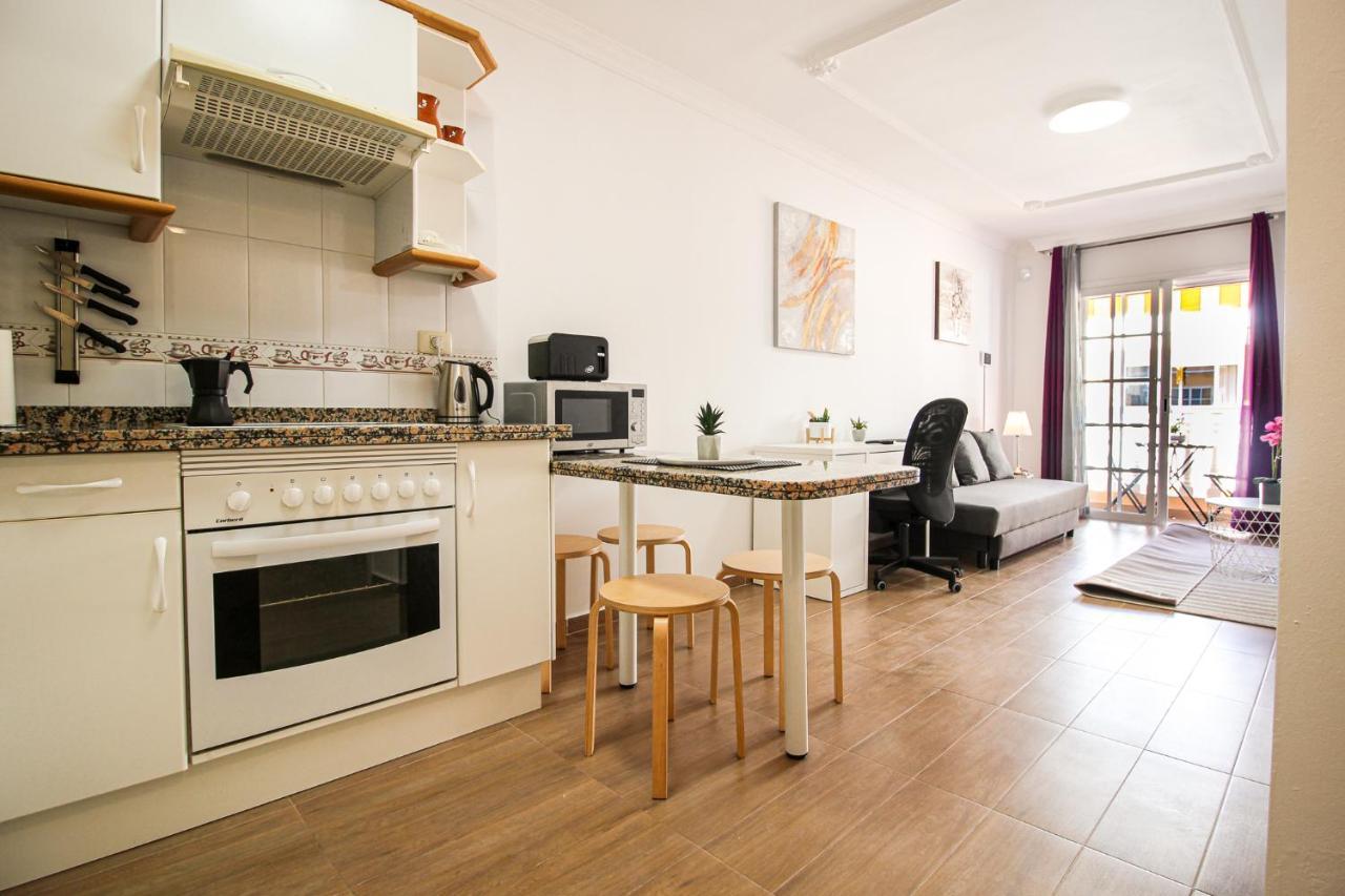 Beautiful Renovated Apartment With Air Conditioning Just Steps From The Sea In Playa San Juan Ngoại thất bức ảnh