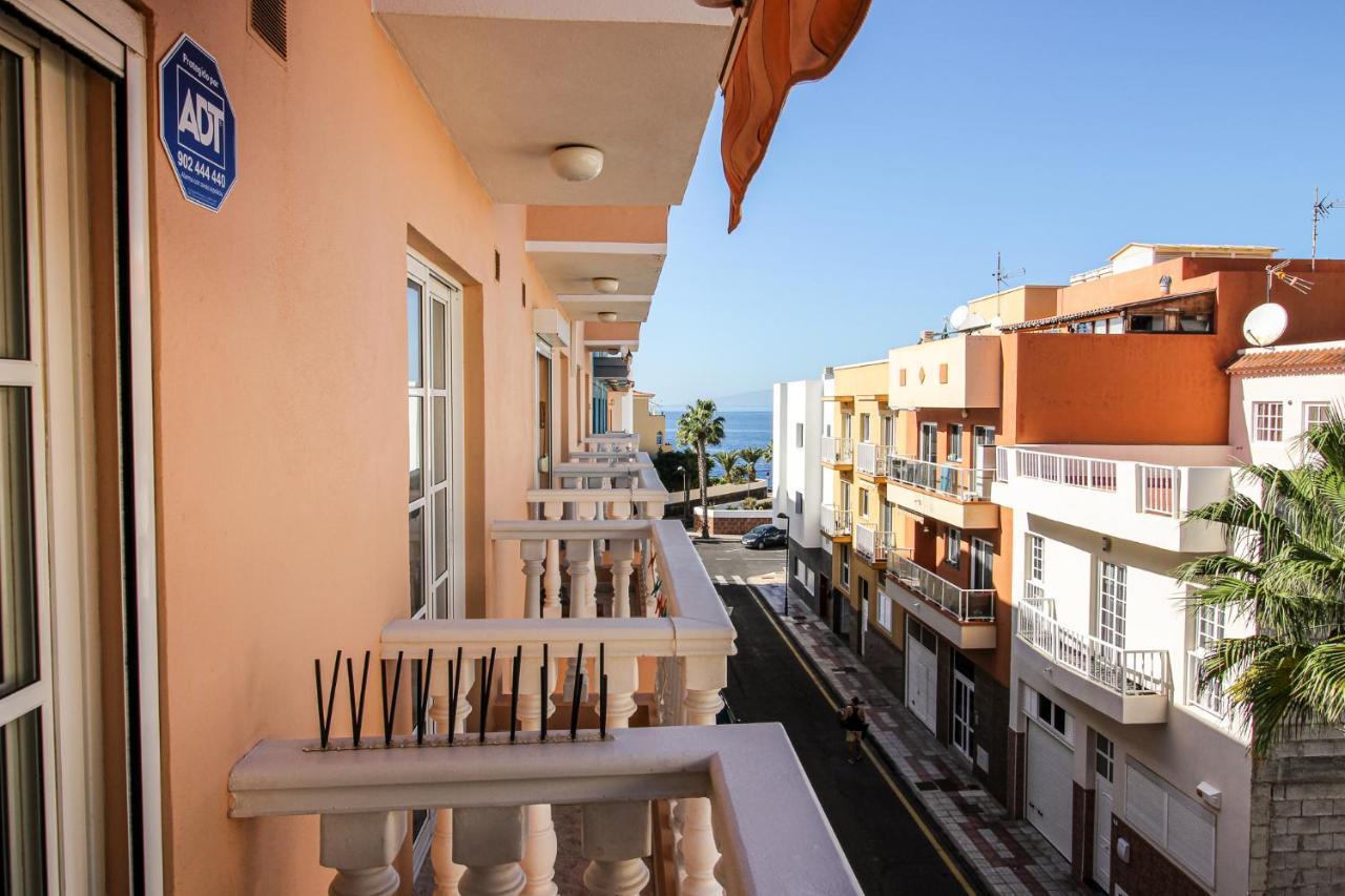 Beautiful Renovated Apartment With Air Conditioning Just Steps From The Sea In Playa San Juan Ngoại thất bức ảnh