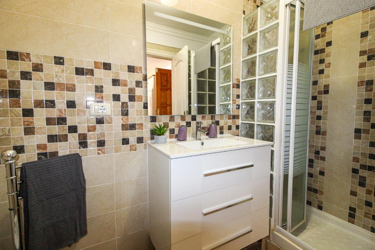 Beautiful Renovated Apartment With Air Conditioning Just Steps From The Sea In Playa San Juan Ngoại thất bức ảnh