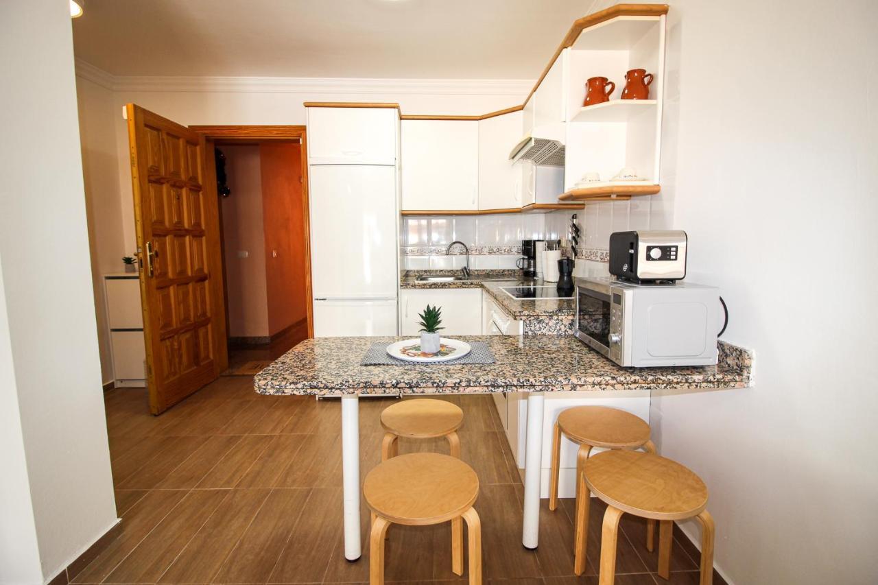 Beautiful Renovated Apartment With Air Conditioning Just Steps From The Sea In Playa San Juan Ngoại thất bức ảnh