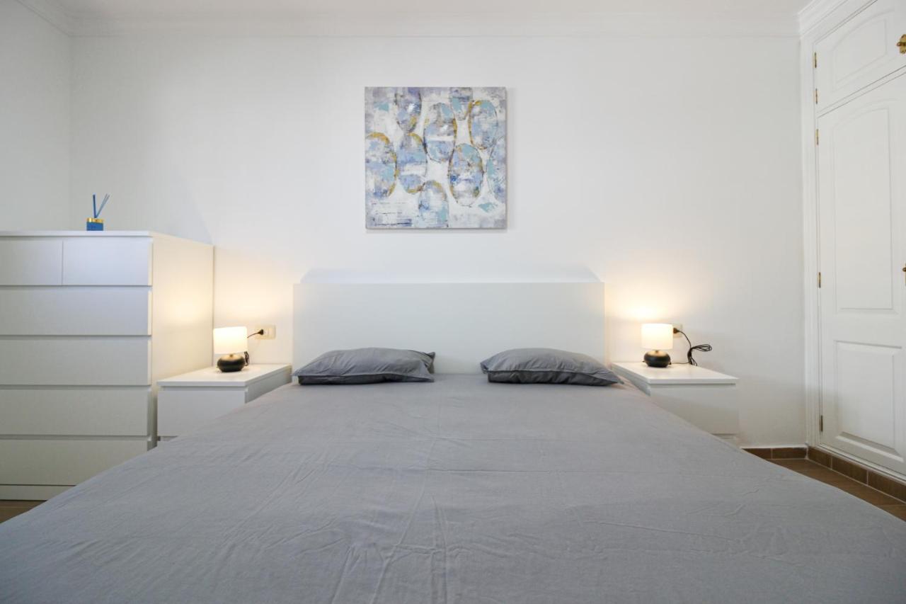 Beautiful Renovated Apartment With Air Conditioning Just Steps From The Sea In Playa San Juan Ngoại thất bức ảnh